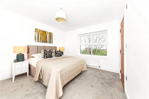 4 bedroom semi-detached house for sale - Cullesden Road, Kenley, CR8