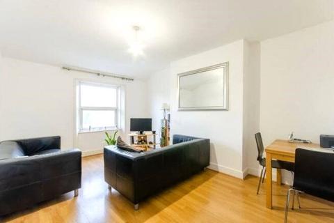 3 bedroom apartment to rent, Harvard Road, London, W4