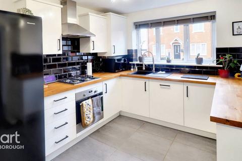 97 Bellona Drive, Stanground South, Peterborough, PE2 8WH