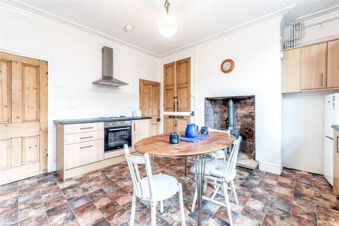 32 De Lacy Mount, Leeds, LS5 3JF