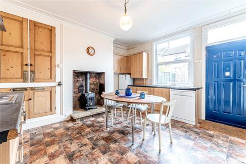 32 De Lacy Mount, Leeds, LS5 3JF