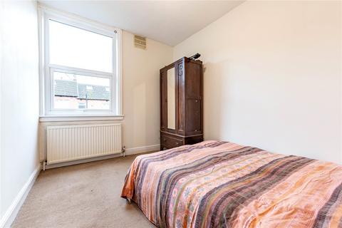 32 De Lacy Mount, Leeds, LS5 3JF