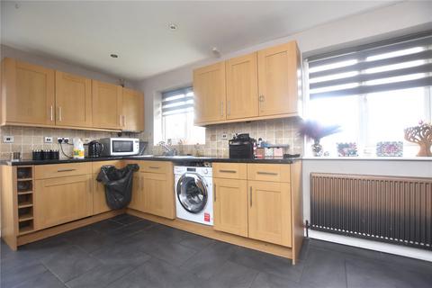 3 bedroom semi-detached house for sale, Weaver Gardens, Morley, Leeds