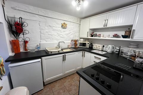 1 bedroom semi-detached house to rent, Valley Road, Saundersfoot, Pembrokeshire, SA69