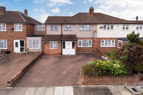 4 bedroom semi-detached house for sale - Rokesby Close, Welling, DA16