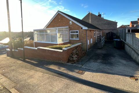 2 bedroom bungalow for sale - 19 Fowler Street, Old Whittington, Chesterfield, Derbyshire, S41 9DN