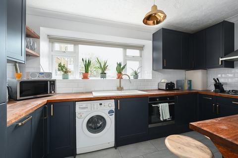 2 bedroom apartment for sale, Palmeira Avenue, Hove, BN3