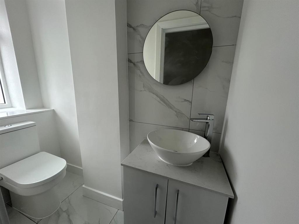 Downstairs wc l.jpg