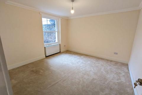 2 bedroom flat to rent, Kilburn High Road, London, NW6