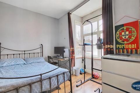 84 Blythe Road, Coventry, CV1 5AW