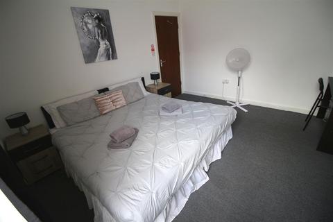 House share to rent, Lancelot Road, Wembley