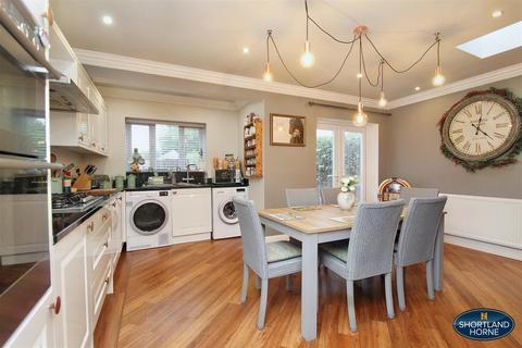 353 Ansty Road, Wyken, Coventry, CV2 3FN