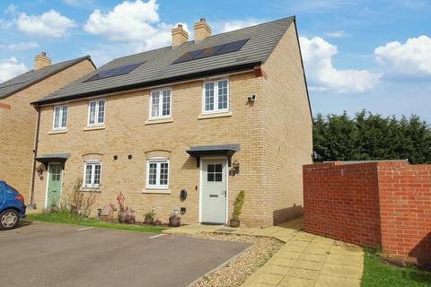 3 bedroom semi-detached house for sale - Hare Meadow, Great Barford MK44