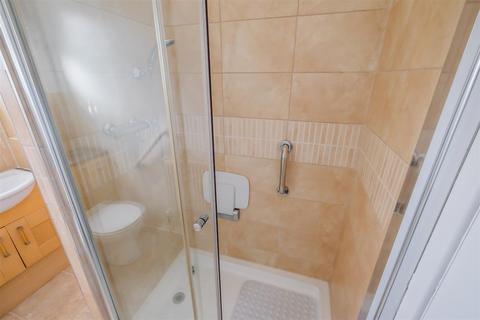 53 South Parade, Elland, HX5 0NR