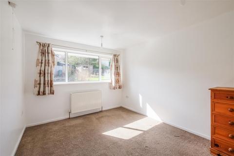 53 South Parade, Elland, HX5 0NR