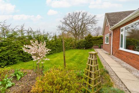 3 bedroom detached bungalow for sale, Weston Lullingfields, Shrewsbury.