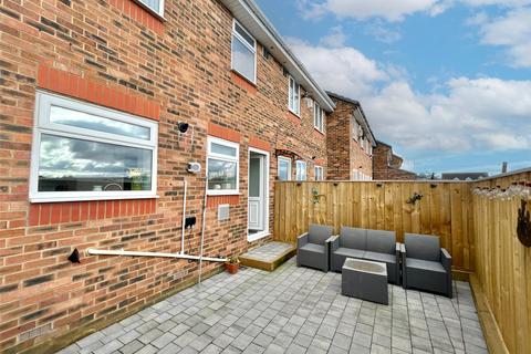 3 bedroom end of terrace house for sale - Cartmel Park, Pelaw, Gateshead, NE10