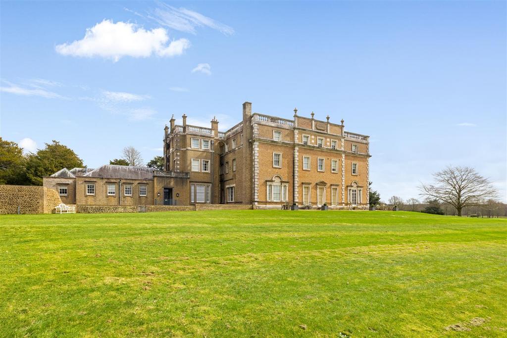 4 Peper Harow House, Peper Harow, GU8 6 BG-67.jpg