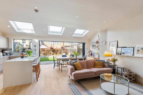 1 Wolseley Road, London, W4 5EG