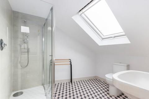 1 Wolseley Road, London, W4 5EG