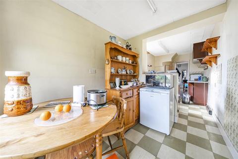 28 Basing Hill, Wembley, HA9 9QP