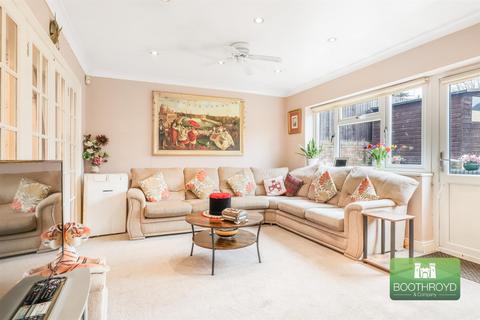 27 Barnack Avenue, Coventry, CV3 6LA