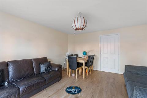 106 Signals Drive, Coventry, CV3 1QT