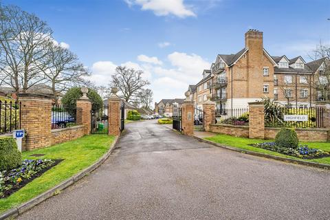 2 bedroom flat for sale, High Road, Bushey WD23