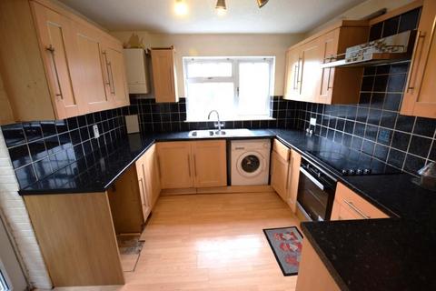 3 bedroom end of terrace house for sale - Bob Green Court, Reading, RG2 8UE