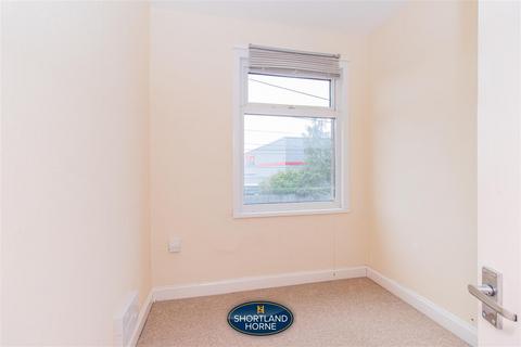 44 Torrington Avenue, Coventry, CV4 9AR