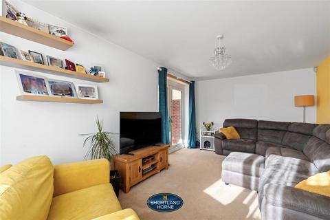 2 Beachcomber Close, Coventry, CV3 3JW