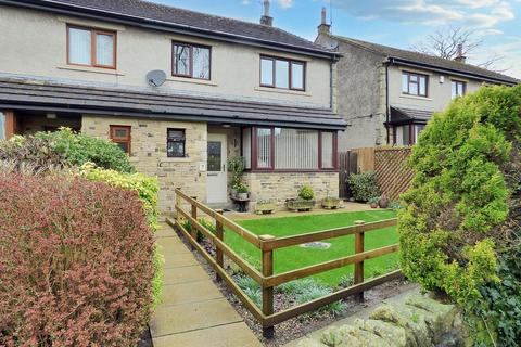 3 bedroom semi-detached house for sale - Brackenley Close, Embsay, Skipton