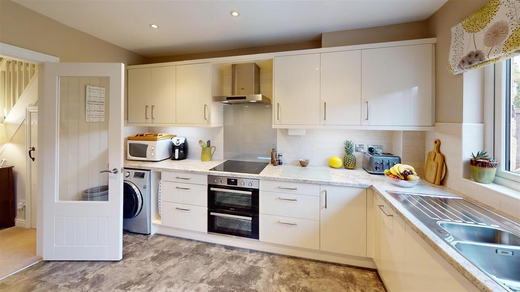 Brackenley-Close-Kitchen.jpg