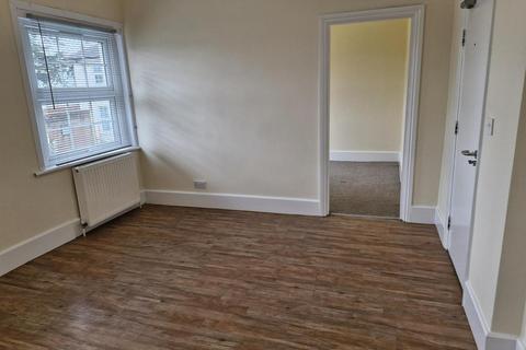 1 bedroom apartment to rent, Lavender Crescent