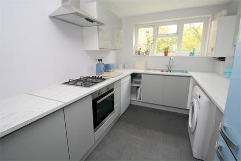2 bedroom apartment to rent - Vivienne House, STAINES-UPON-THAMES, TW18