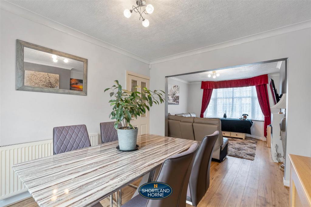 Lounge/dining room
