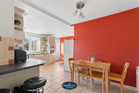 74 Arnold Avenue, Coventry, CV3 5LX