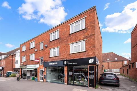 High Street, Banstead