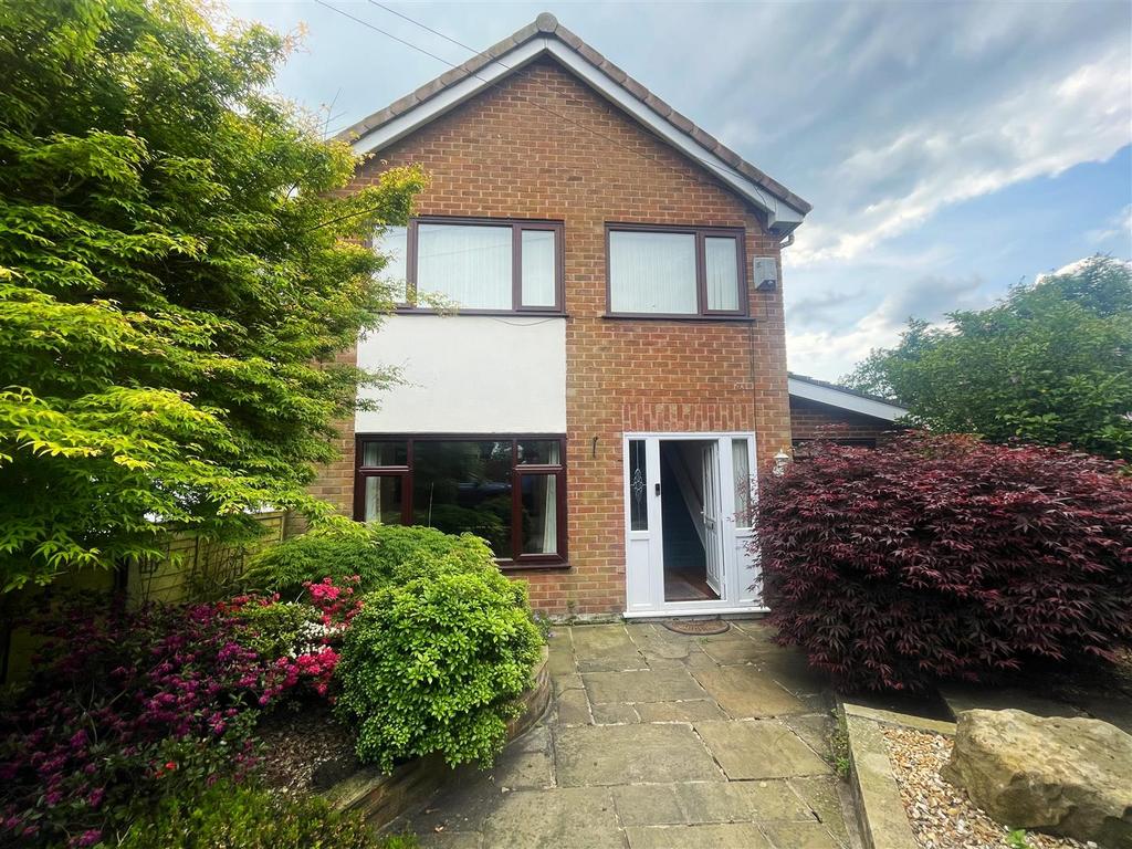 Rosecroft Close., Ormskirk L39 3 bed detached house for sale £299,950