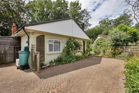 2 bedroom detached bungalow for sale - Birch Close, Hildenborough TN11