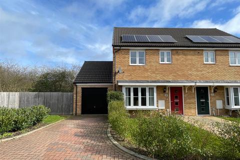 3 bedroom semi-detached house for sale, Bruce Grove, Peterborough