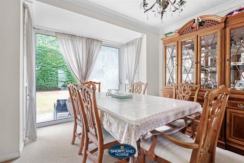 24 Jacklin Drive, Coventry, CV3 6QG