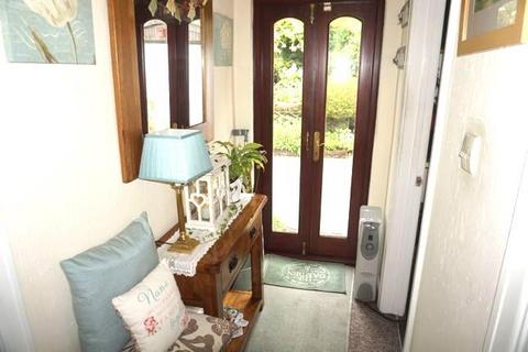 2 bedroom detached bungalow for sale - Mynydd Gelli Wastad Road, Clydach, Swansea