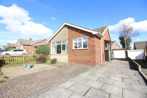 2 bedroom semi-detached bungalow for sale, Richmondfield Drive, Leeds LS15