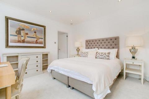 2 bedroom flat to rent, Park Mount Lodge, Reeves Mews, Mayfair W1K