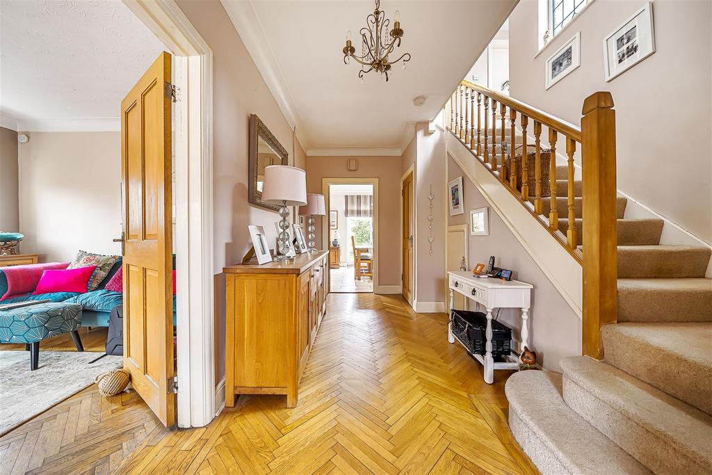 RhydYDefaid Drive, Sketty, Swansea 4 bed detached house for sale £