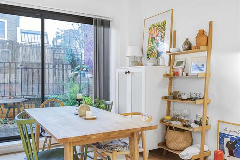 2 bedroom apartment for sale, 24 Coleman Fields, London N1