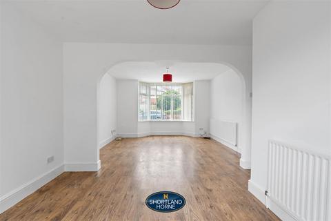 8 Batemans Acre South, Coventry, CV6 1BE