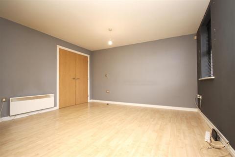 2 bedroom flat for sale, Windsor Court, Derby Street, Ormskirk L39