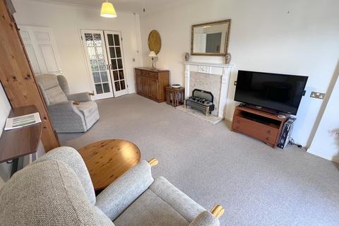 1 bedroom retirement property for sale, Fernlea Avenue, Ferndown, BH22